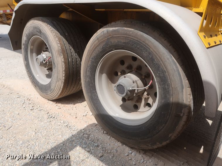 image for item IO9217 2013 Mac LTT  tank trailer