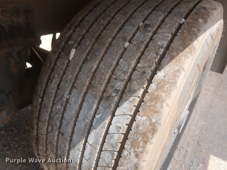 image for item IO9217 2013 Mac LTT  tank trailer