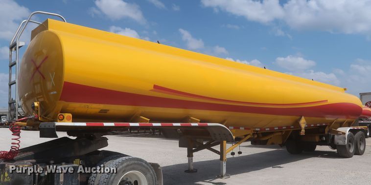 image for item IO9218 2010 Beall  tank trailer