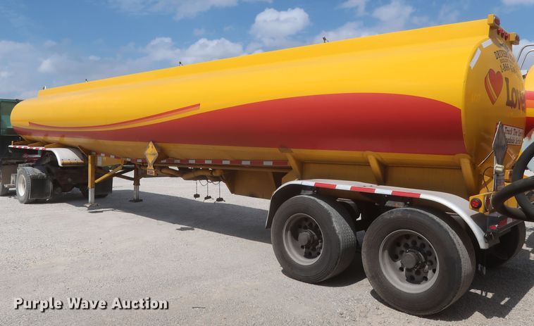 image for item IO9218 2010 Beall  tank trailer