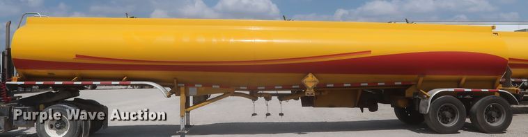 image for item IO9218 2010 Beall  tank trailer