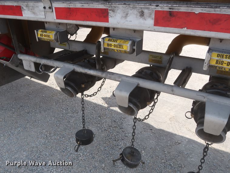 image for item IO9218 2010 Beall  tank trailer