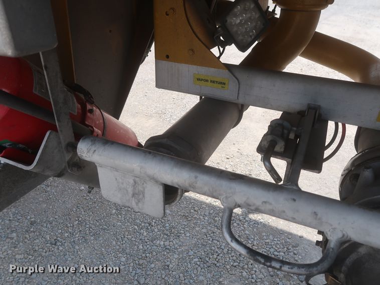 image for item IO9218 2010 Beall  tank trailer