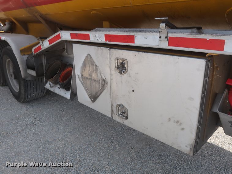 image for item IO9218 2010 Beall  tank trailer