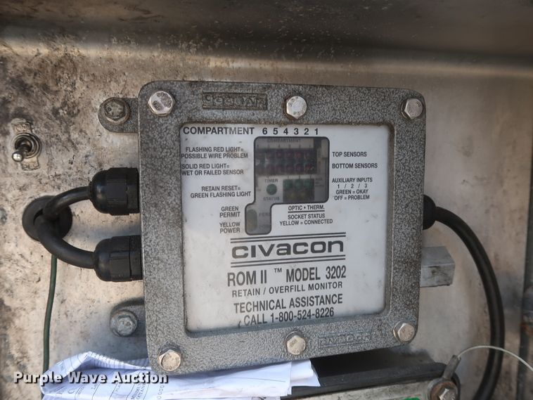 image for item IO9218 2010 Beall  tank trailer