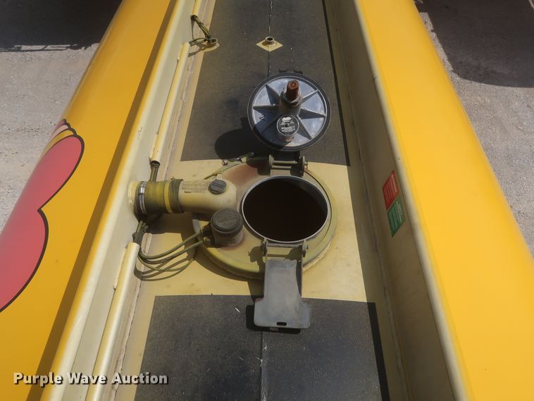 image for item IO9218 2010 Beall  tank trailer