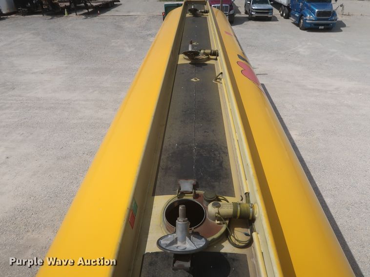 image for item IO9218 2010 Beall  tank trailer