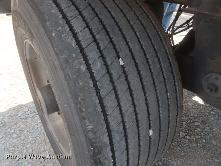 image for item IO9218 2010 Beall  tank trailer