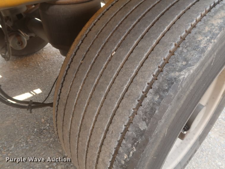 image for item IO9218 2010 Beall  tank trailer