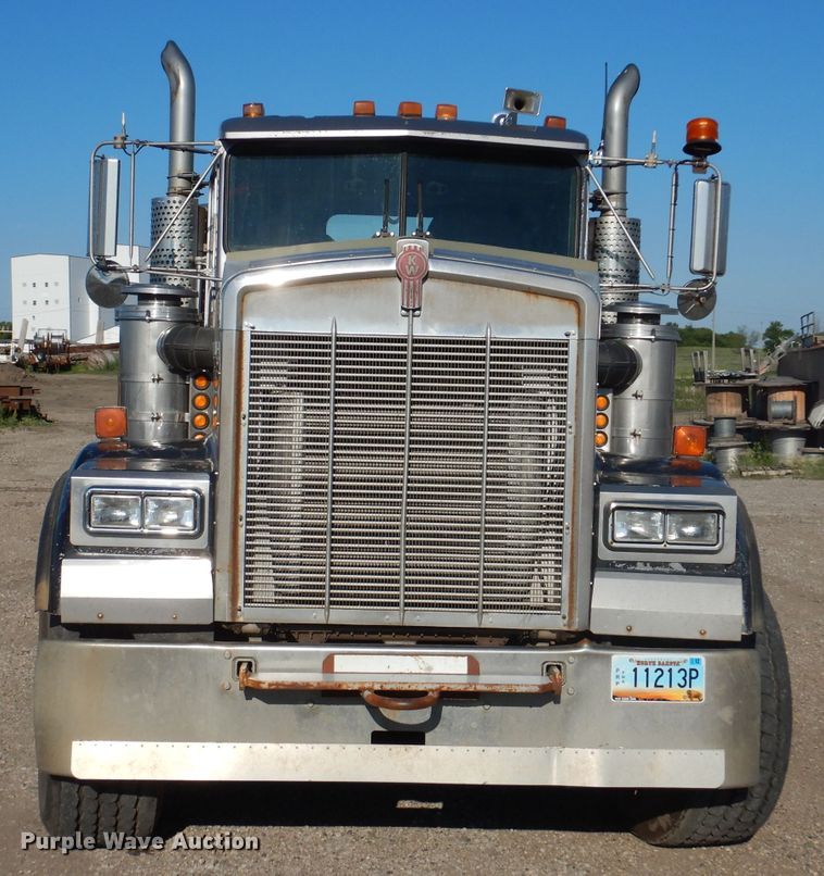 image for item IQ9674 1988 Kenworth W900B  semi truck