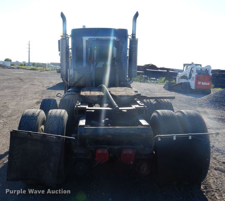 image for item IQ9674 1988 Kenworth W900B  semi truck