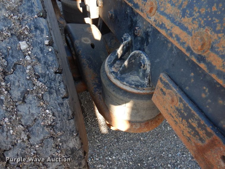 image for item IQ9674 1988 Kenworth W900B  semi truck