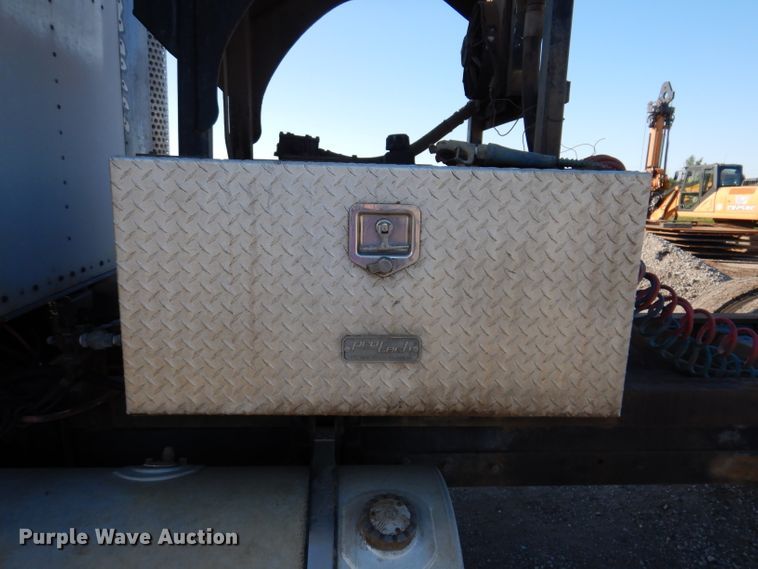 image for item IQ9674 1988 Kenworth W900B  semi truck