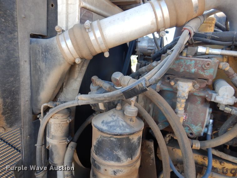 image for item IQ9674 1988 Kenworth W900B  semi truck