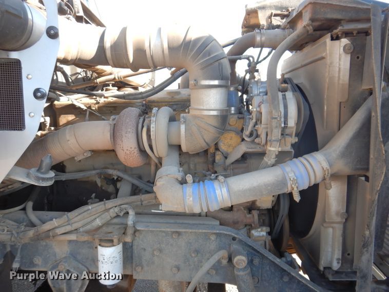 image for item IQ9674 1988 Kenworth W900B  semi truck