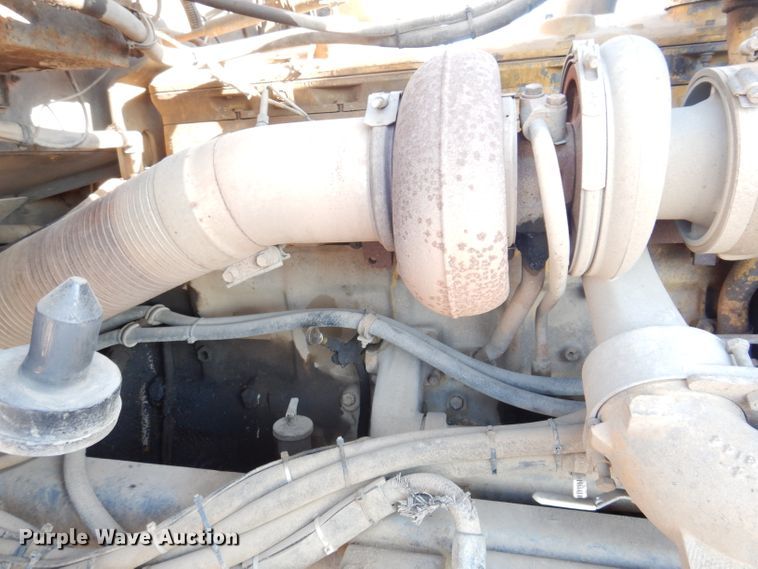 image for item IQ9674 1988 Kenworth W900B  semi truck