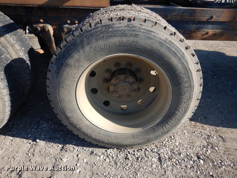 image for item IQ9674 1988 Kenworth W900B  semi truck