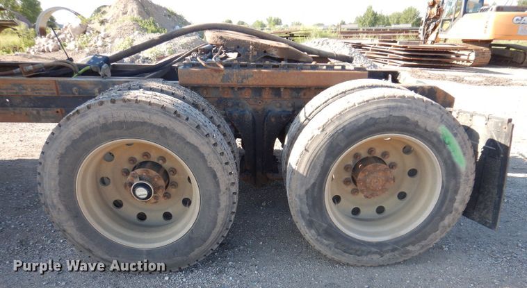 image for item IQ9674 1988 Kenworth W900B  semi truck