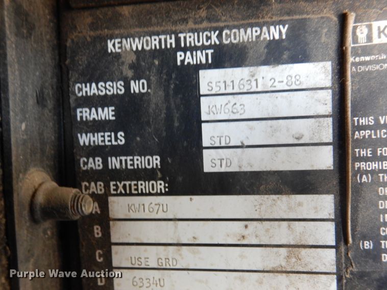 image for item IQ9674 1988 Kenworth W900B  semi truck