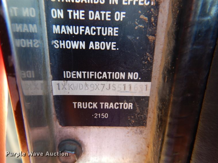 image for item IQ9674 1988 Kenworth W900B  semi truck