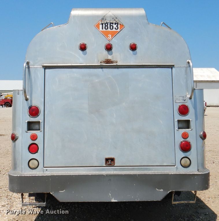 image for item IQ9702 1992 Ford LS8000  fuel truck