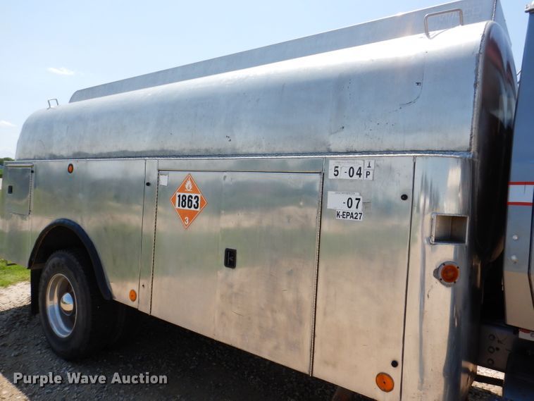 image for item IQ9702 1992 Ford LS8000  fuel truck