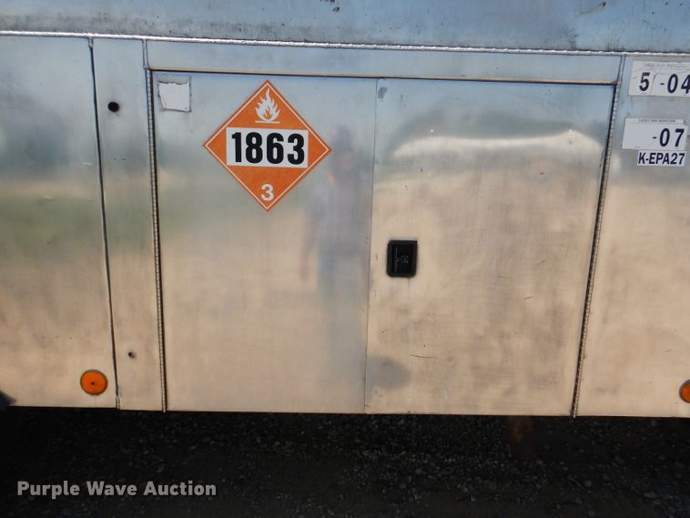 image for item IQ9702 1992 Ford LS8000  fuel truck