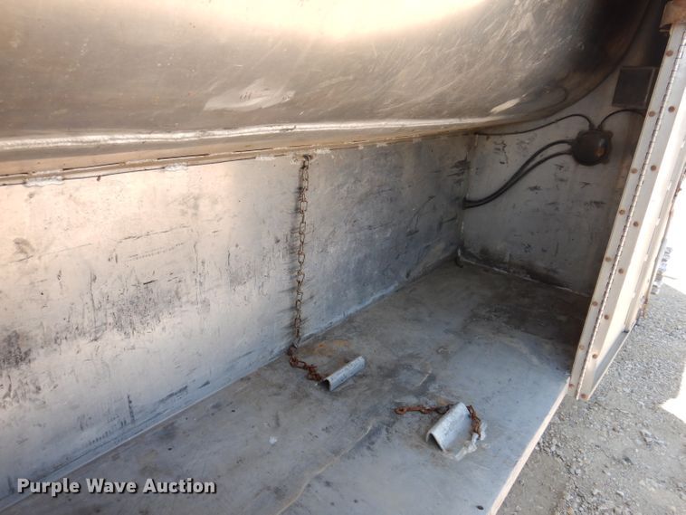 image for item IQ9702 1992 Ford LS8000  fuel truck