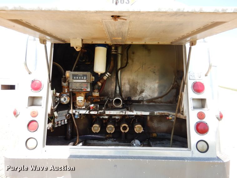 image for item IQ9702 1992 Ford LS8000  fuel truck