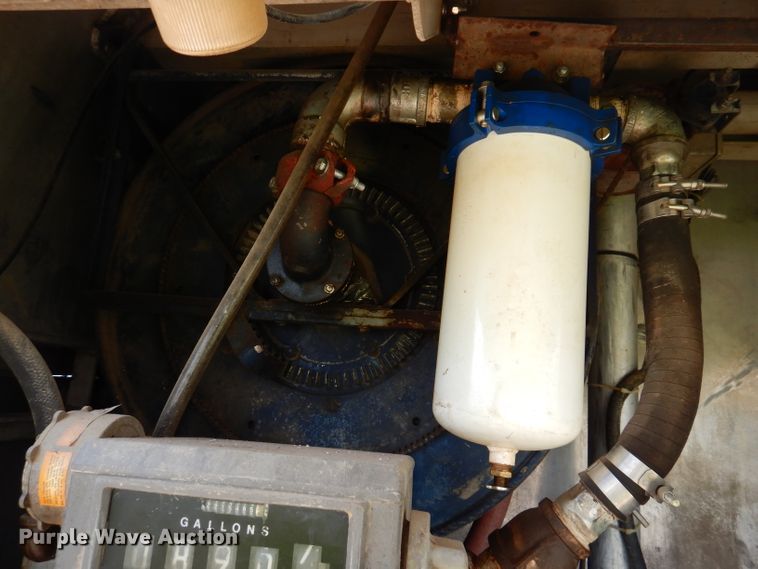 image for item IQ9702 1992 Ford LS8000  fuel truck