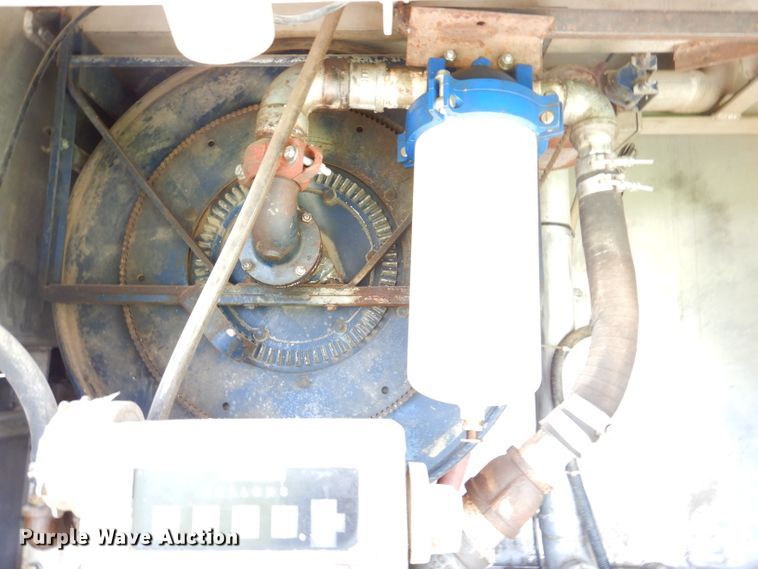 image for item IQ9702 1992 Ford LS8000  fuel truck