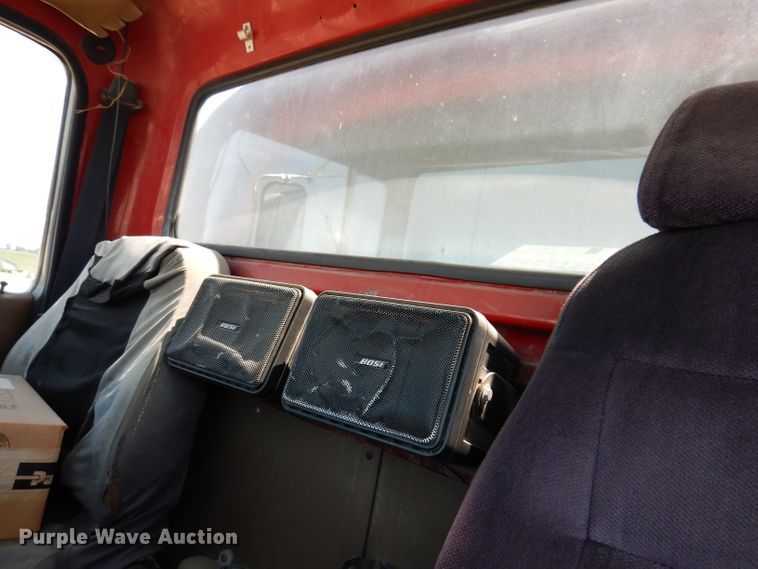 image for item IQ9702 1992 Ford LS8000  fuel truck