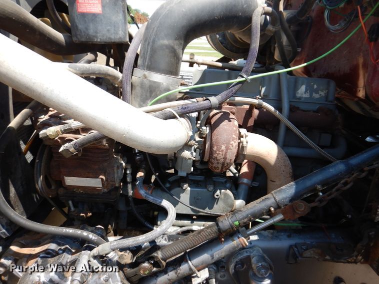 image for item IQ9702 1992 Ford LS8000  fuel truck