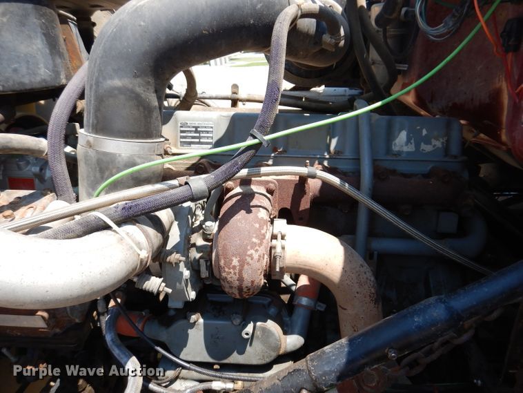 image for item IQ9702 1992 Ford LS8000  fuel truck