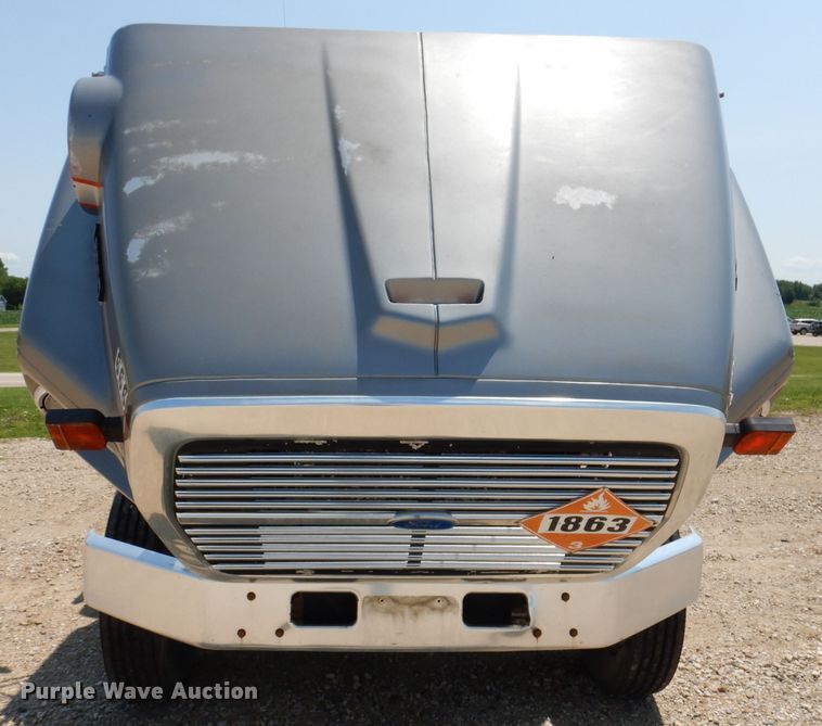 image for item IQ9702 1992 Ford LS8000  fuel truck