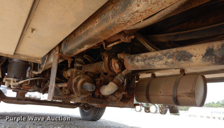 image for item IQ9702 1992 Ford LS8000  fuel truck