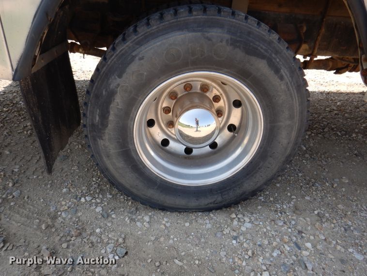 image for item IQ9702 1992 Ford LS8000  fuel truck