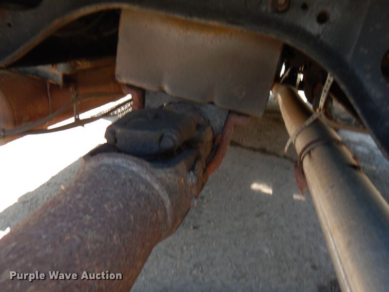 image for item IT9412 2002 International 4300  truck cab and chassis