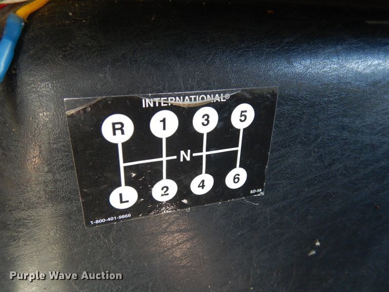 image for item IT9412 2002 International 4300  truck cab and chassis