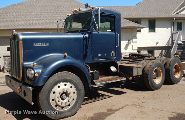 image for item IT9417 1972 Kenworth W923  semi truck