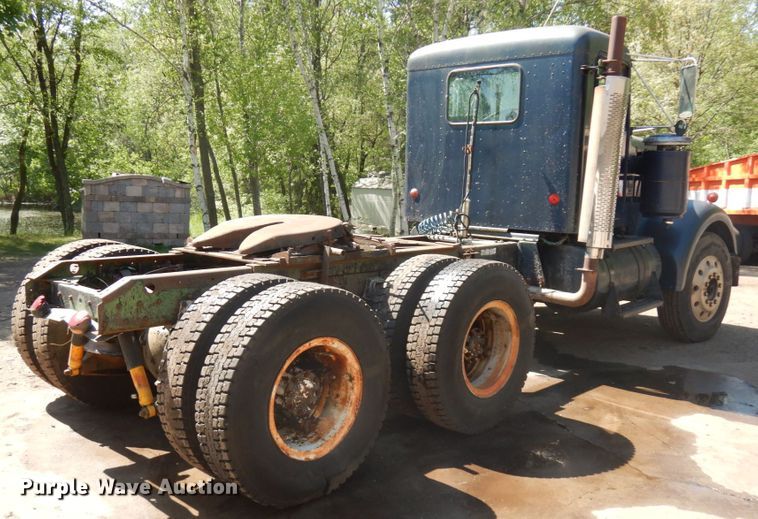 image for item IT9417 1972 Kenworth W923  semi truck