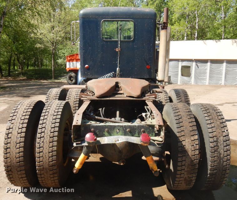 image for item IT9417 1972 Kenworth W923  semi truck