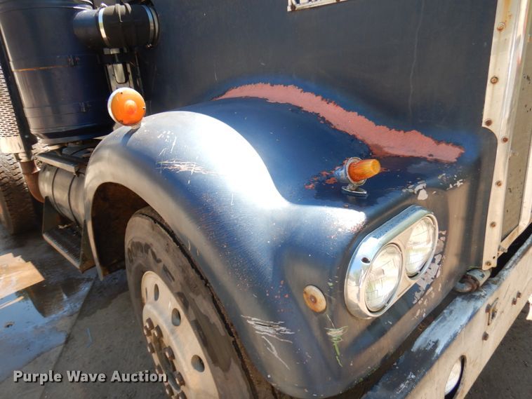 image for item IT9417 1972 Kenworth W923  semi truck