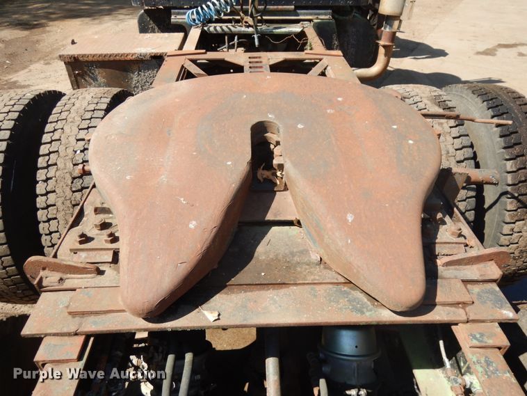 image for item IT9417 1972 Kenworth W923  semi truck