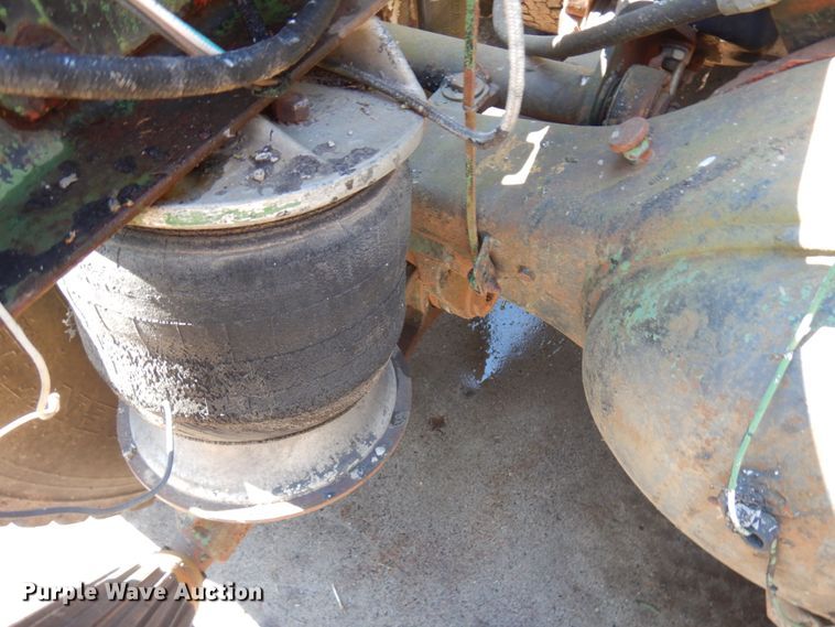 image for item IT9417 1972 Kenworth W923  semi truck