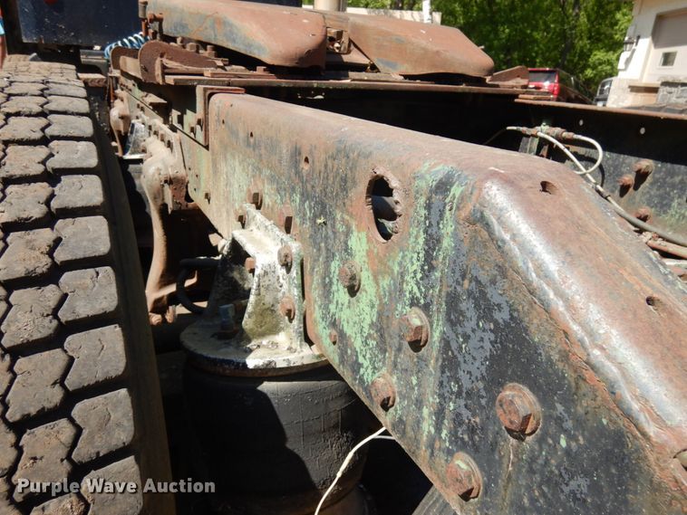 image for item IT9417 1972 Kenworth W923  semi truck