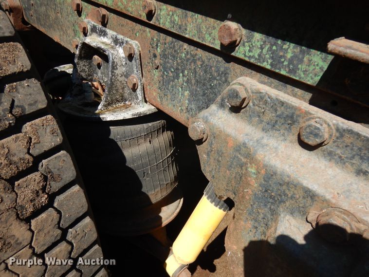 image for item IT9417 1972 Kenworth W923  semi truck