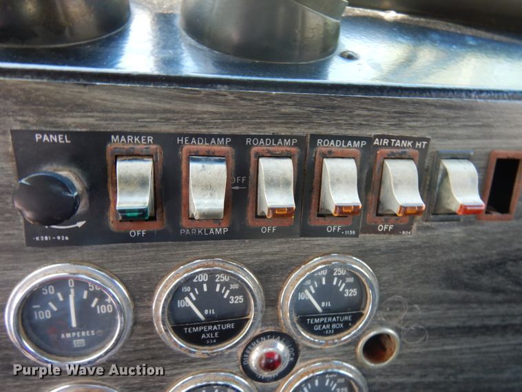 image for item IT9417 1972 Kenworth W923  semi truck