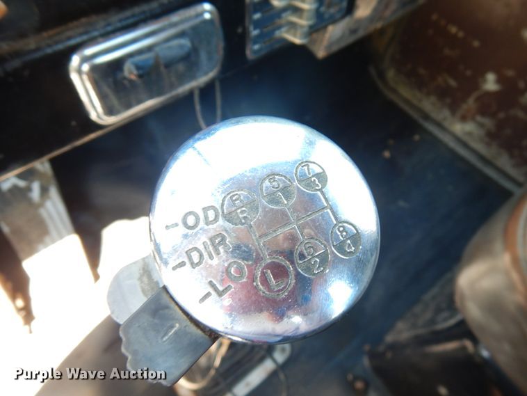 image for item IT9417 1972 Kenworth W923  semi truck