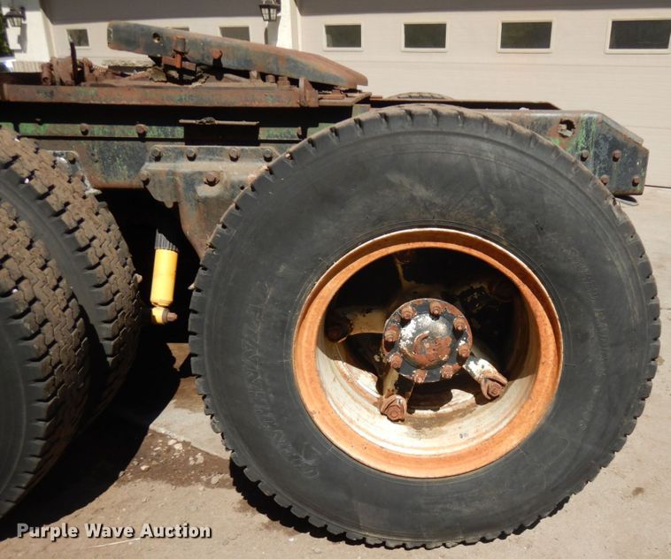 image for item IT9417 1972 Kenworth W923  semi truck